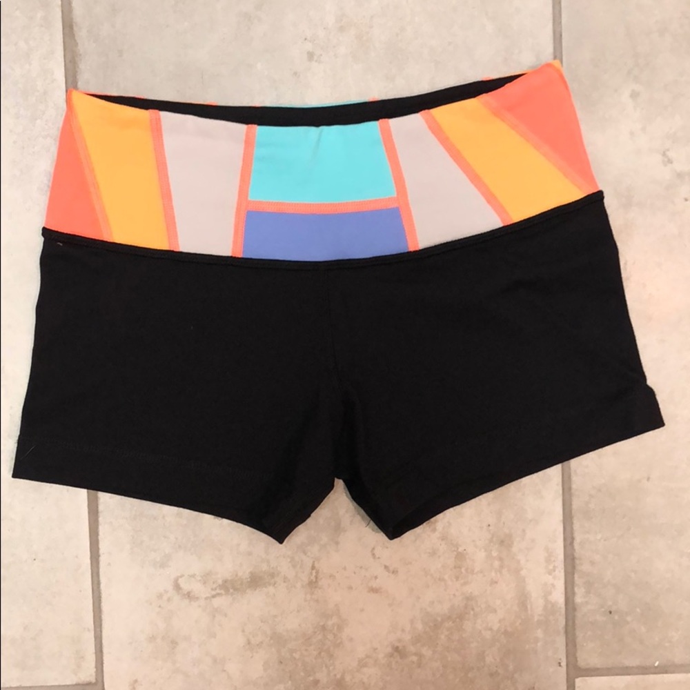 Lululemon movement short 2.5” reversible